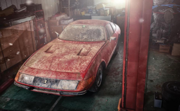 Legendás Ferrari került elő 40 év után egy japán garázsból