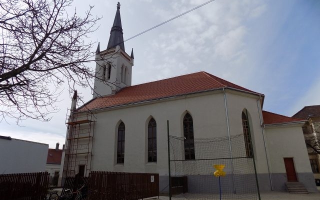 Felújították az evangélikus templom tetőszerkezetét