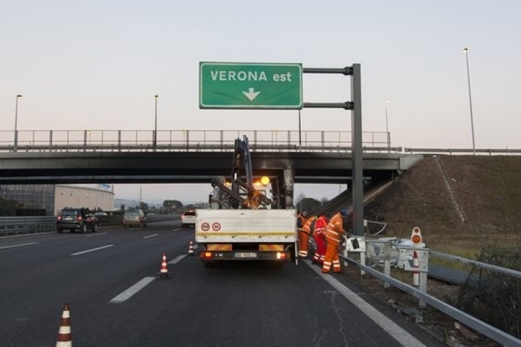 Hat gyanúsított ellen emeltek vádat a veronai buszbaleset ügyében