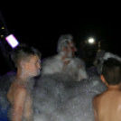 Éjszakai Fürdőzés a pápai Várkertfürdőben