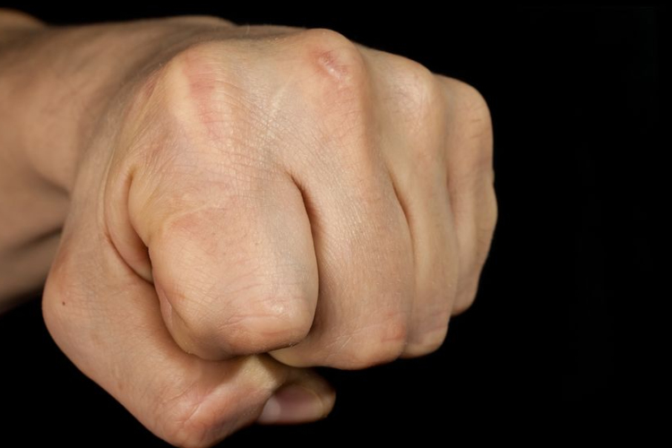 A belvárosban verekedett, felfüggesztett börtönbüntetést kaphat