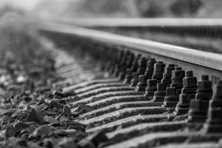 Halálra gázolt egy férfit a vonat Ajkán