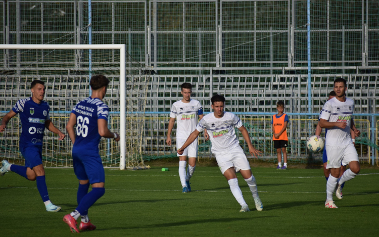 Perutz: Oda a hazai veretlenség