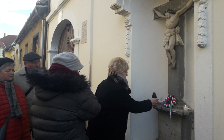 Újév napján Petőfiről és Kossuthról 