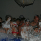 Éjszakai Fürdőzés a pápai Várkertfürdőben