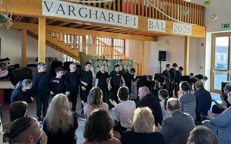 Szívből jövő taps kísérte a Nemesgörzsönyi Gyöngyök bemutatóját