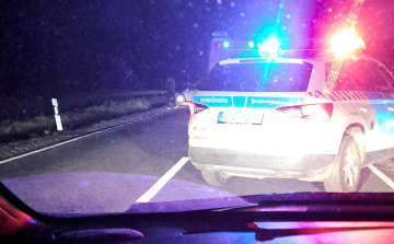 Árokba hajtott egy autó Pápa és Nagygyimót között