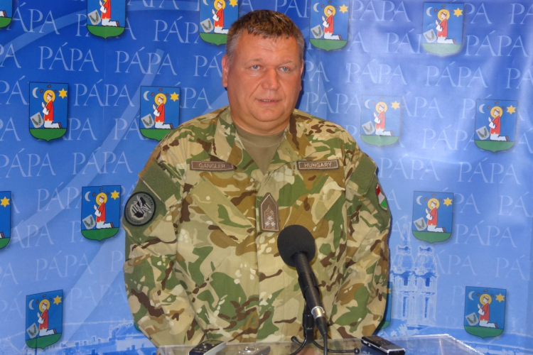 Nagyszabású honvédségi bemutató lesz a pápai Fő téren