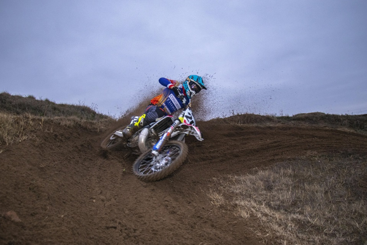 Vaskó Levente: „Itthon a helytállás, külföldön a tanulás a cél” 