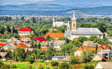 Áldozó Tamás segítséget ajánlott fel Pápa ukrajnai testvérvárosának