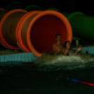 Fürdőztek az éjszakában