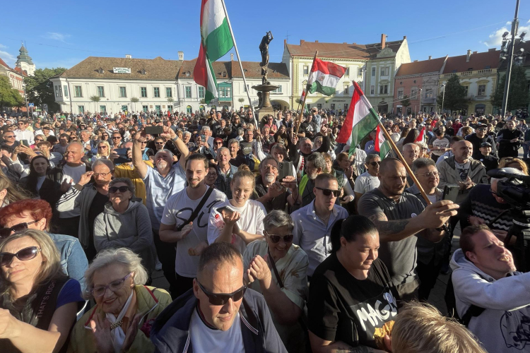 Magyar Péter Pápán: Napról-napra többen vagyunk