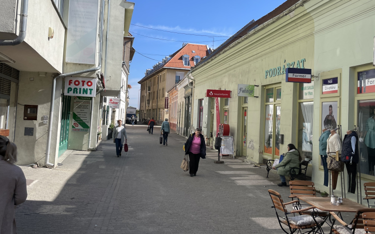 Október 1-től csak egyedi engedéllyel lehet behajtani egyes belvárosi utcákba