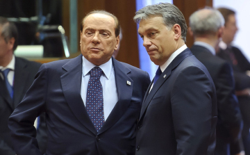 Orbán Viktor részt vesz Silvio Berlusconi búcsúztatásán