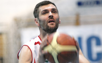 PKC: Tisztes helytállás a listavezető otthonában