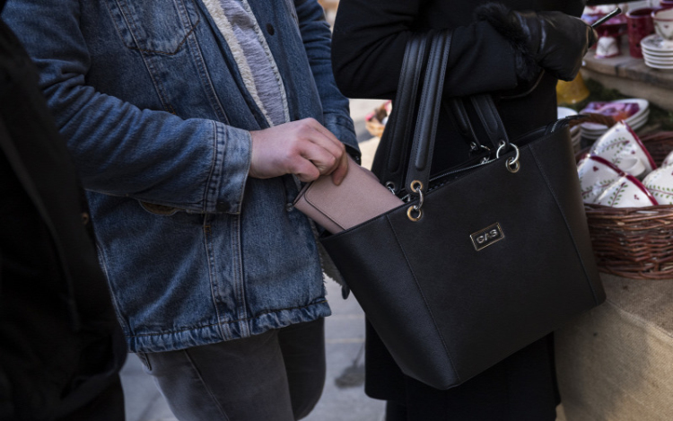 Óvja értékeit a karácsonyi készülődés idején!