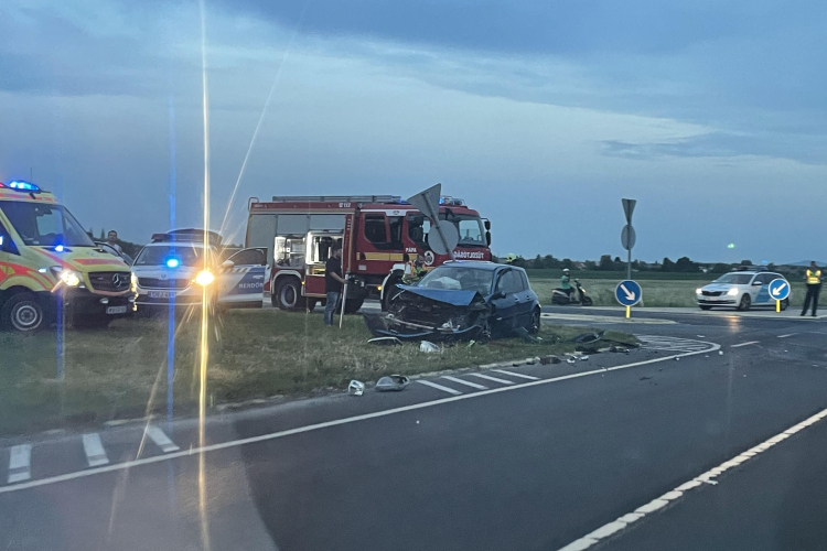 Frontális karambol az elkerülő úton!