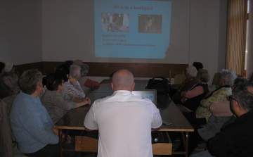 Idősek a Pápai Rendőrkapitányságon