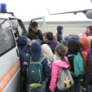 Pápai óvodások és iskolások a Bázisrepülőtéren