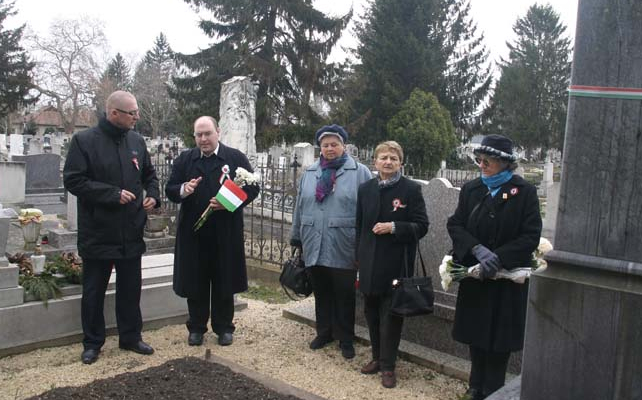 '48-as városvezetők és önkormányzati képviselők nyugvóhelyét keresték fel