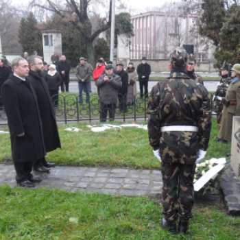 A doni hősökre emlékeztek Pápán