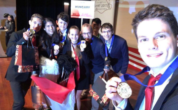 Pápai lány az aranyérmes magyar fizikaválogatottban