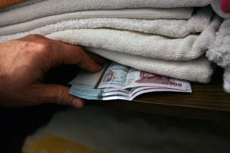 850 ezer forintot zsákmányolt a trükkös tolvaj a pápai idős bácsitól