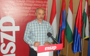 Legkésőbb ősszel népszavazást tartana az MSZP