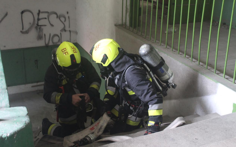 Jól teljesítettek a pápai lánglovagok a megyei tűzoltóversenyen