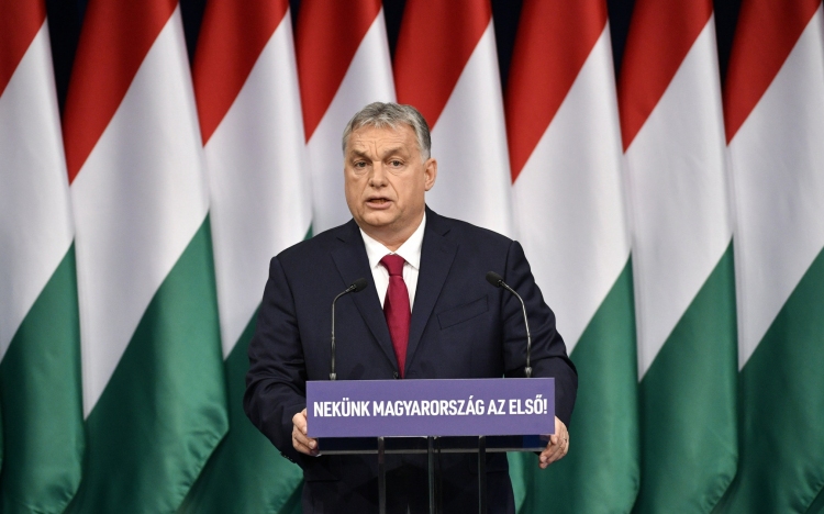 Az ország megnyitására készül Orbán Viktor?