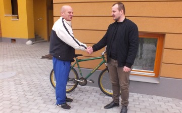 A lopott kerékpárt mobiltelefonra cserélte