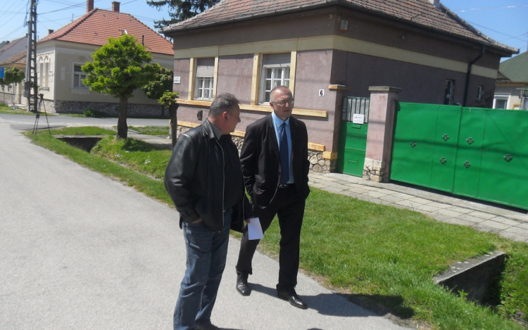 A Nagyváradi utcában kezdődnek az idei járdaépítések