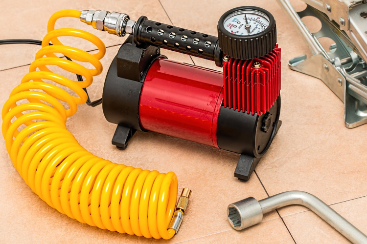 Milyen helyzetekben jöhet jól otthon egy házi kompresszor?