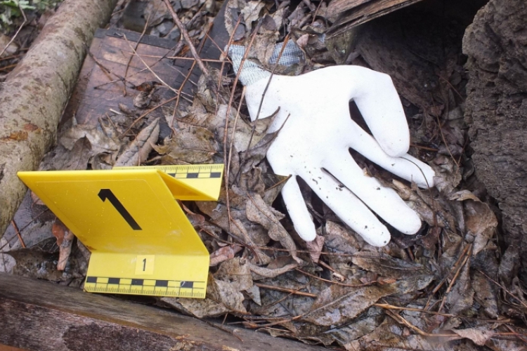 Betörtek a lovászpatonai dohányboltba, majd értékesítették a lopott árut