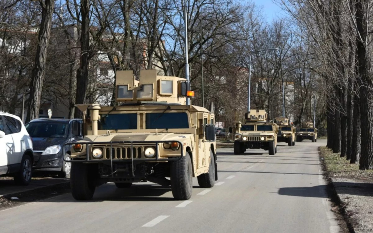 Katonai járműmozgások a keleti országrészben - A lakosság bizalmát kéri a Magyar Honvédség
