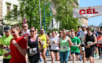 Több százan futottak az elhunyt Refis igazgatók tiszteletére