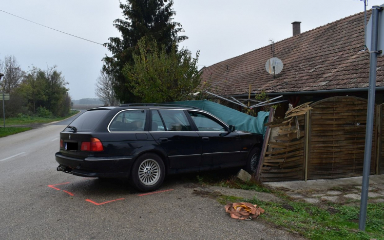 Börtönbe mehet a férfi, aki eltiltás hatálya alatt vezetett és okozott balesetet