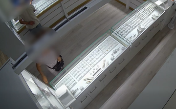 Pápán is loptak a Budapesten elfogott ékszertolvajok - Videó