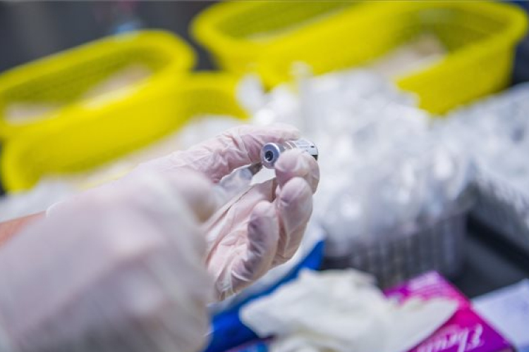 A jövő héttől csak oltási igazolással vagy negatív teszttel lehet belépni Montenegróba