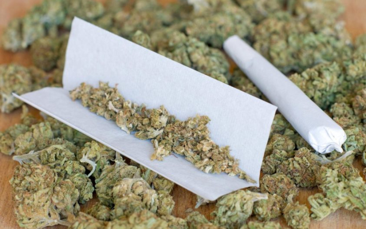 Haragudott rá, ezért azt hazudta a róla a rendőröknek, hogy drogot árul