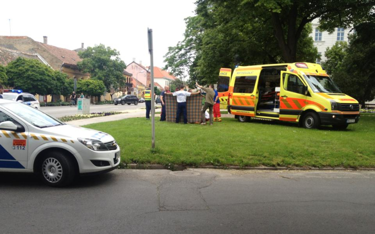 Brutális emberölés Pápán!