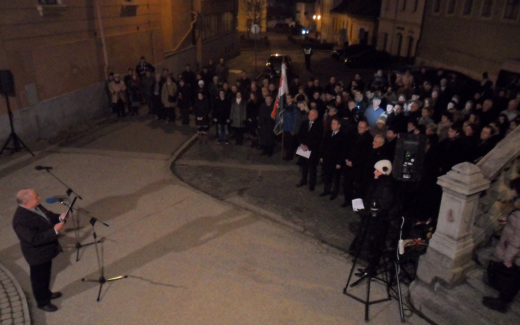 A kommunista diktatúra áldozataira emlékeztek