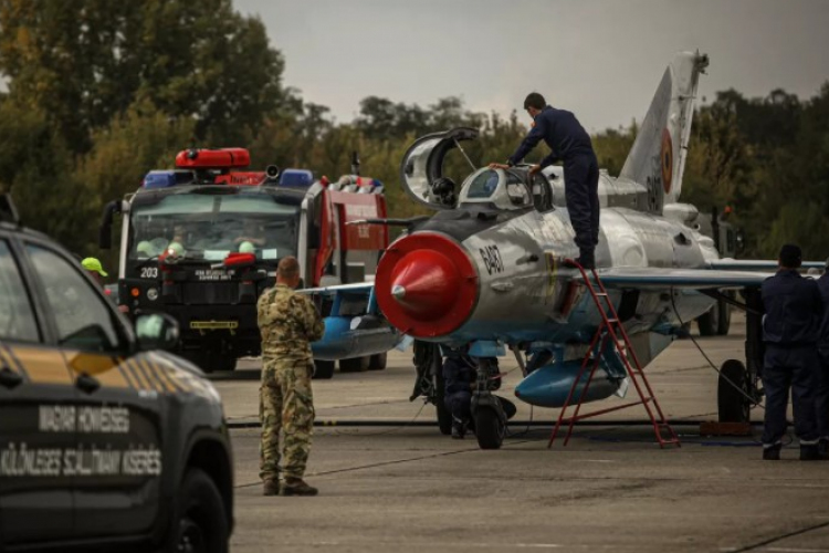Újra MiG-21-esek szálltak le a pápai légibázison!