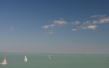 Augusztusi hó hullott a Balatonnál