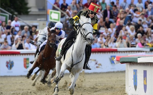 Temerin lovasa nyerte a 11. Nemzeti Vágtát