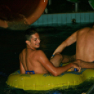 Fürdőztek az éjszakában