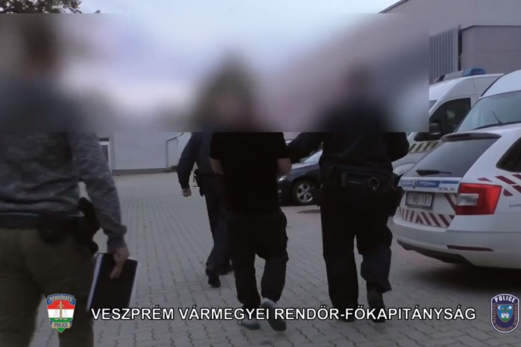 Angliáig menekült a pápai férfi, aki fogvatartott és bántalmazott egy 18 éves nőt