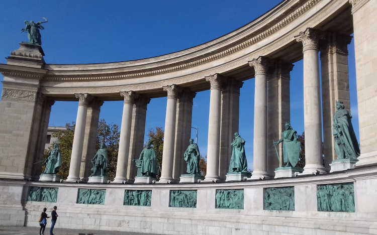 Egy kicsit mindenki pápai –  160 esztendeje született Zala György