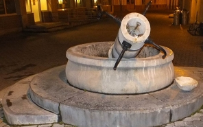 Máris kézre kerítették a szökőkútrongálót