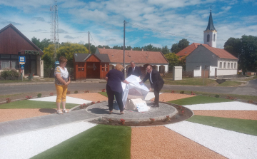 A környék első Petőfi-bicentenáriumi emlékműve